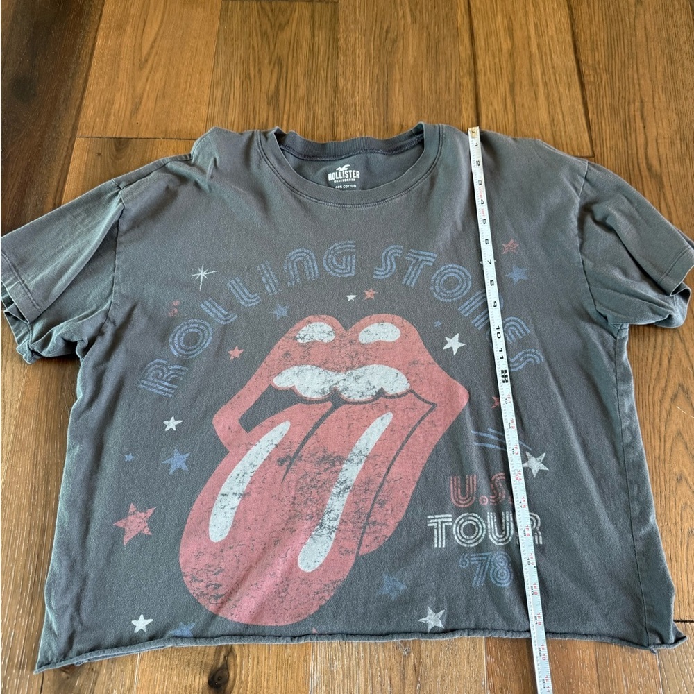 Hollister Rolling Stones 1978 U.S. Tour Graphic Crop Tee - Large